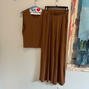 LESET Lauren Camel Knit Set, size M
